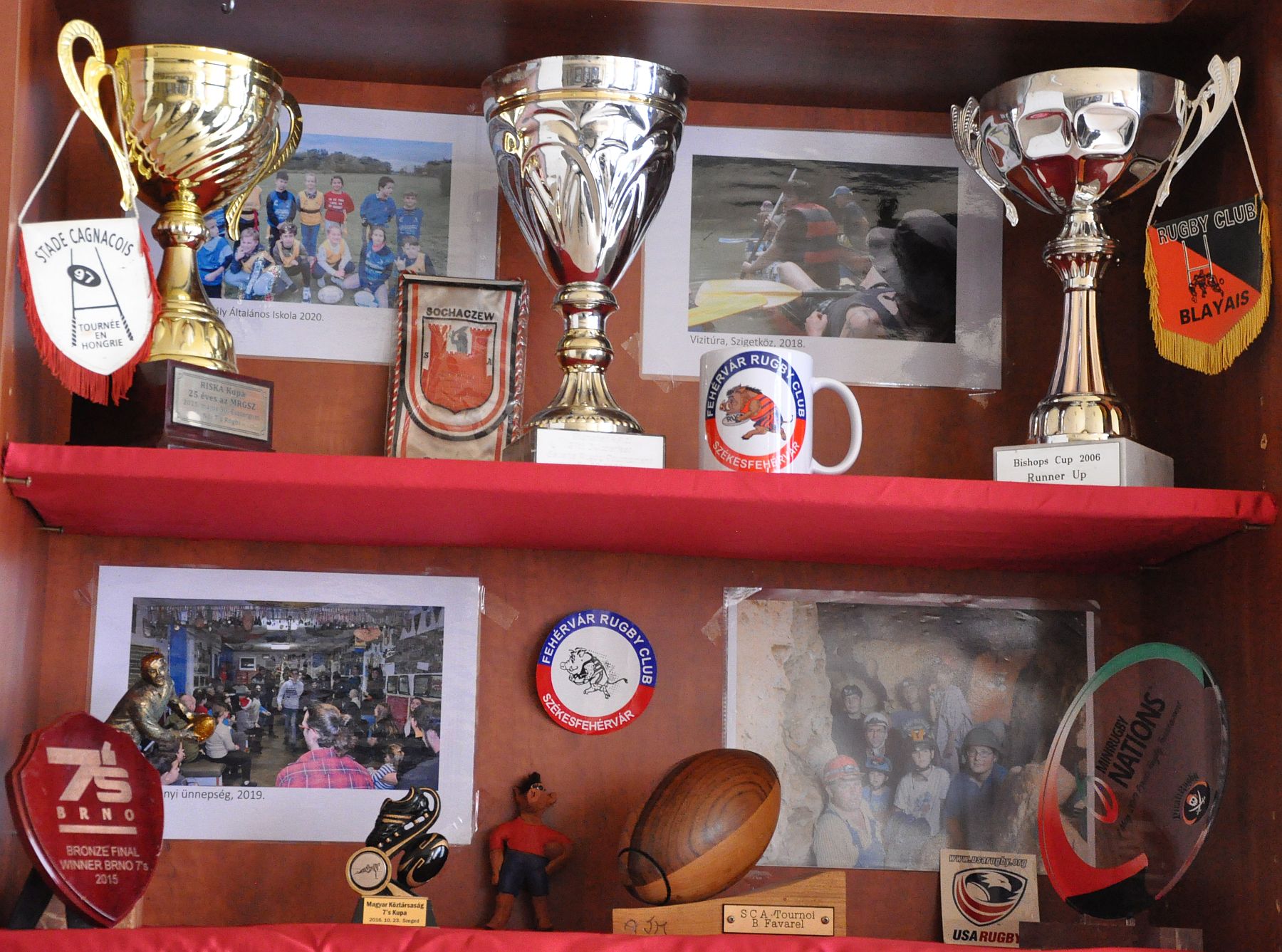 Kiállítás nyílt a Fehérvár Rugby Club elmúlt harminchat évéről a Fő utcán